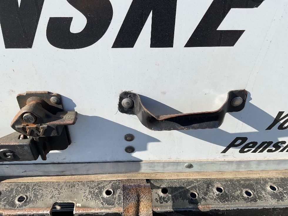 Light Duty Box Truck-Light and Medium Duty Trucks-GMC-2022-Savana G33903-Kent-WA-46,529\n\t\tmiles-$ 42,250 - Image 28