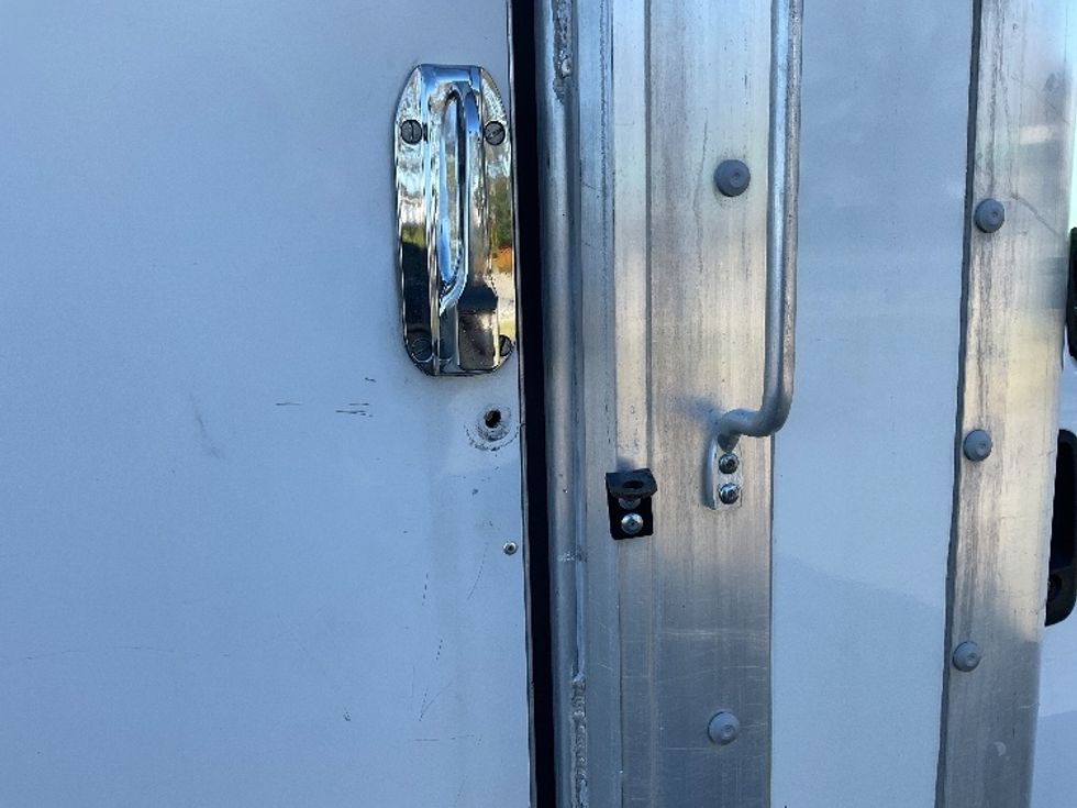 Light Duty Box Truck-Light and Medium Duty Trucks-GMC-2022-Savana G33903-Kent-WA-46,529\n\t\tmiles-$ 42,250 - Image 29