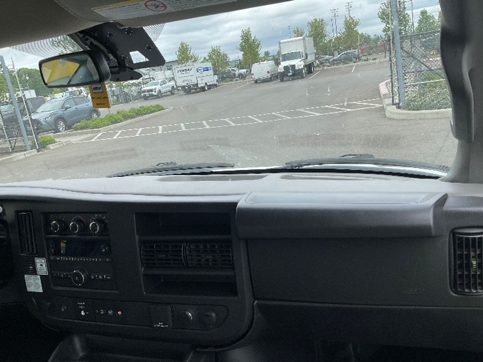 Light Duty Box Truck-Light and Medium Duty Trucks-GMC-2022-Savana G33903-Kent-WA-51,253\n\t\tmiles-$ 32,000 - Image 21
