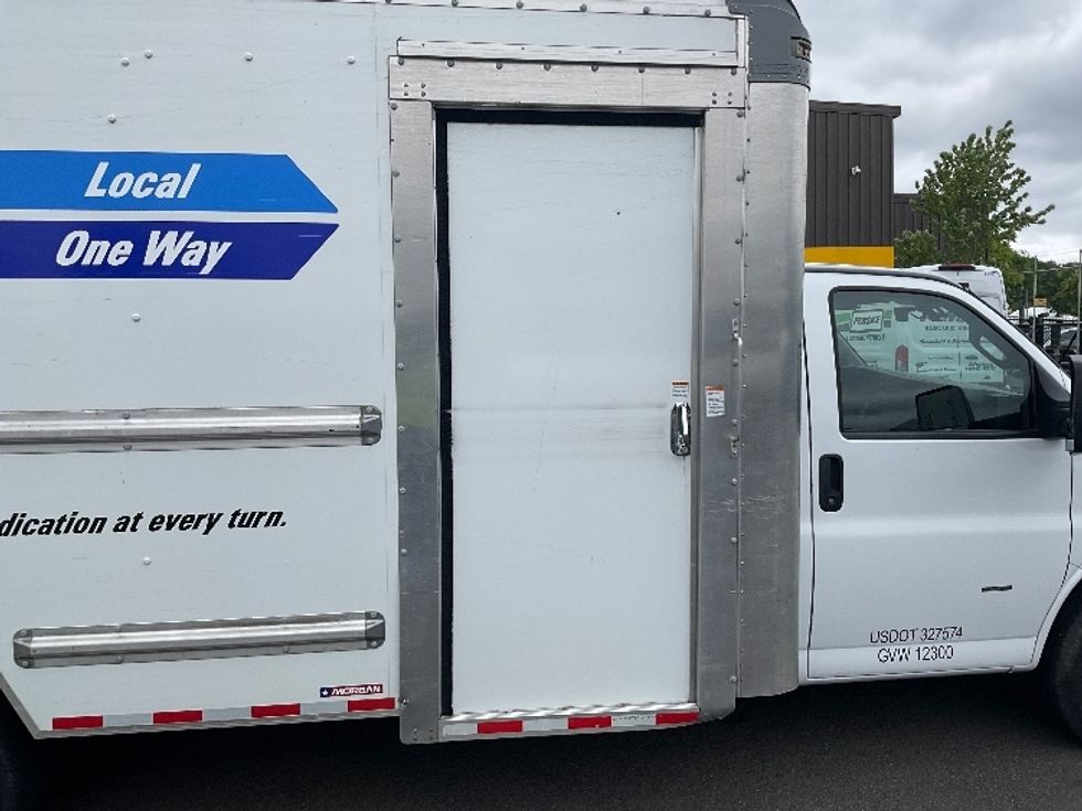 Light Duty Box Truck-Light and Medium Duty Trucks-GMC-2022-Savana G33903-Kent-WA-51,253\n\t\tmiles-$ 32,000 - Image 26