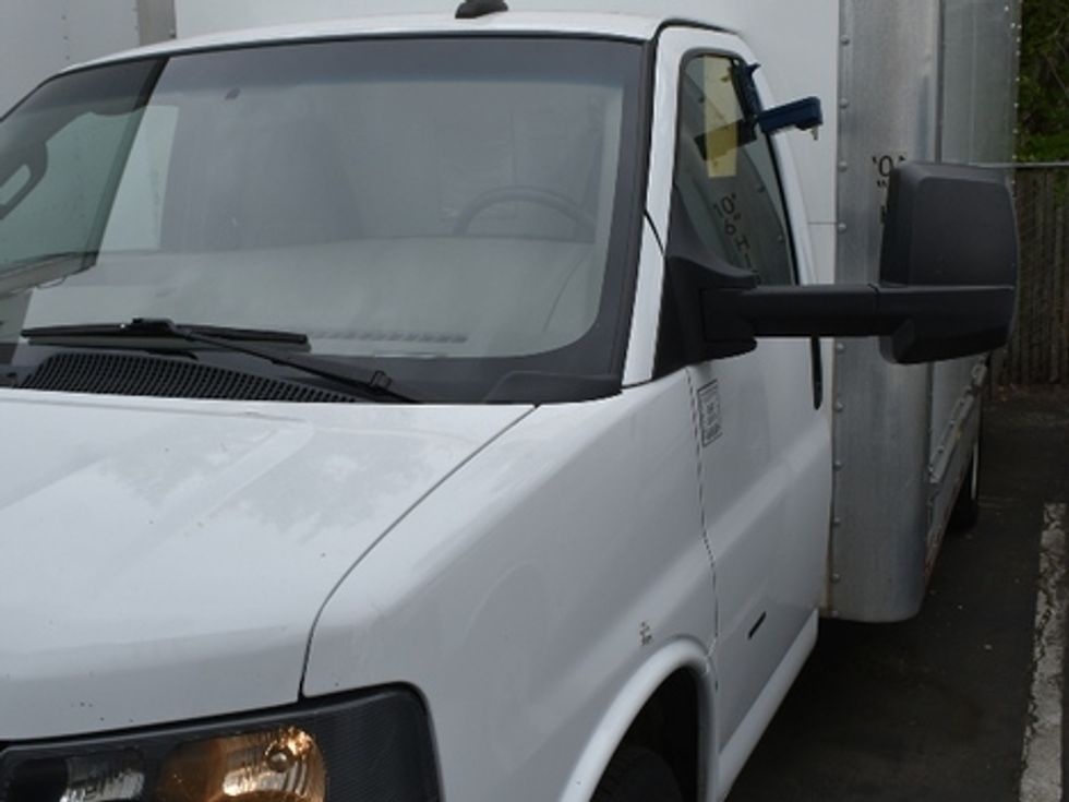 Light Duty Box Truck-Light and Medium Duty Trucks-GMC-2022-Savana G33903-Kent-WA-51,661\n\t\tmiles-$ 34,000 - Image 4