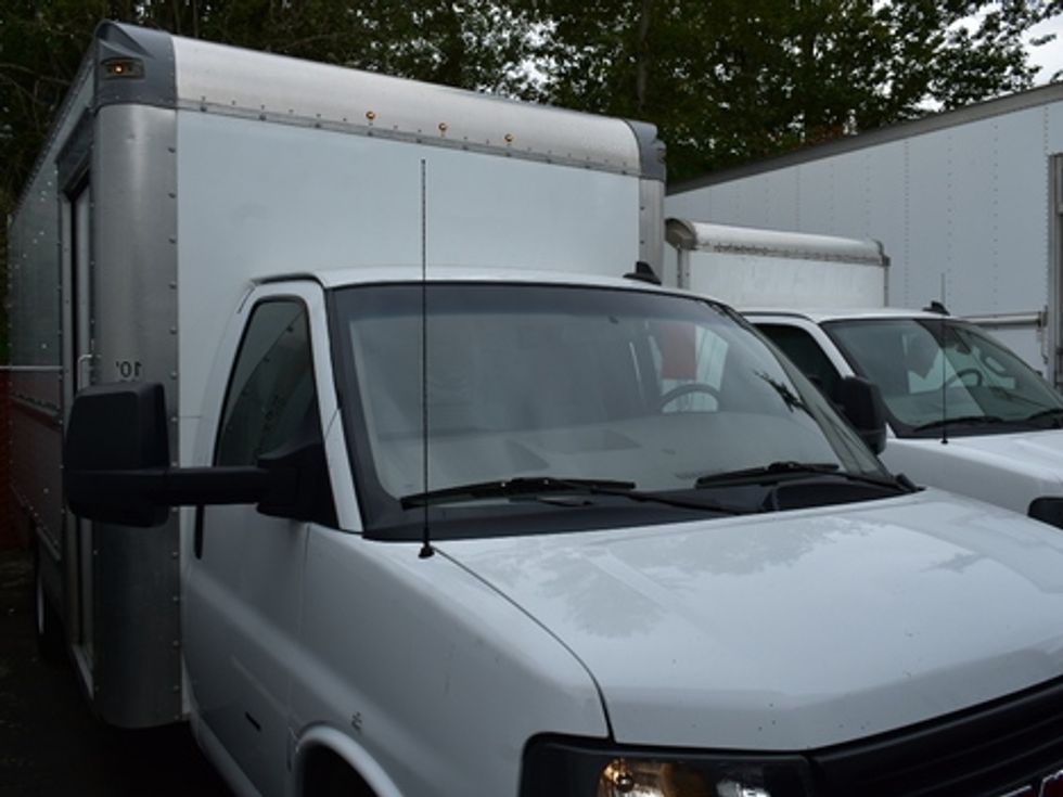 Light Duty Box Truck-Light and Medium Duty Trucks-GMC-2022-Savana G33903-Kent-WA-51,661\n\t\tmiles-$ 34,000 - Image 6