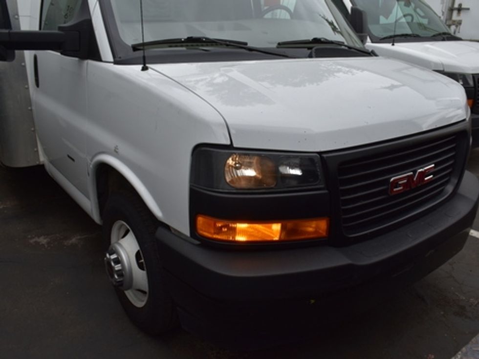 Light Duty Box Truck-Light and Medium Duty Trucks-GMC-2022-Savana G33903-Kent-WA-51,661\n\t\tmiles-$ 34,000 - Image 7