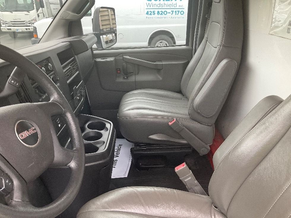 Light Duty Box Truck-Light and Medium Duty Trucks-GMC-2022-Savana G33903-Kent-WA-64,570\n\t\tmiles-$ 33,000 - Image 19