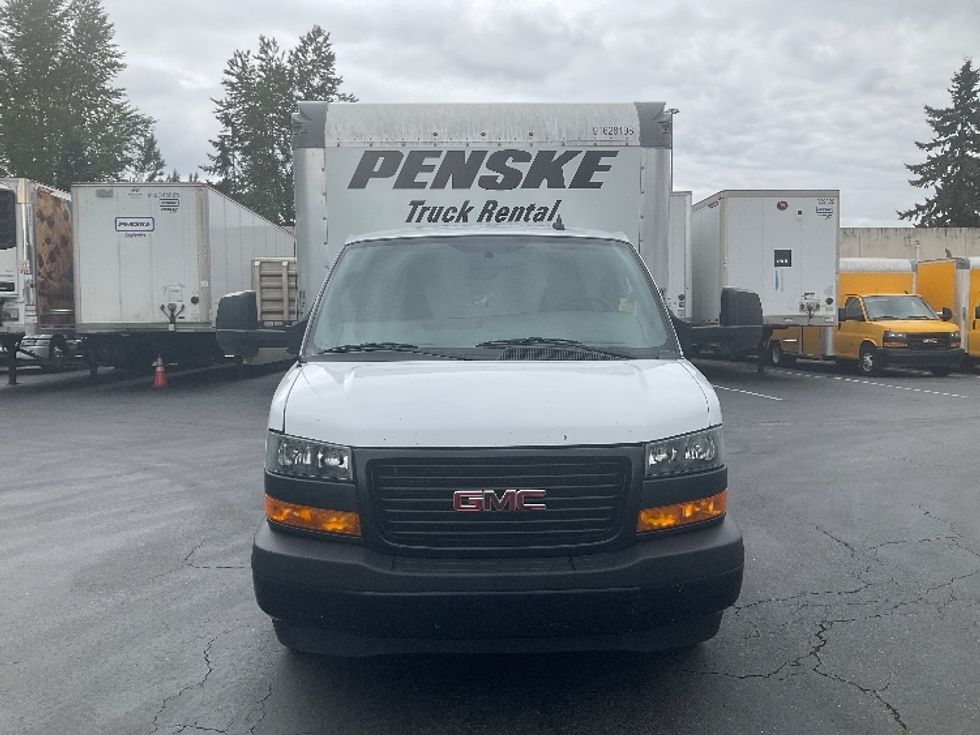 Light Duty Box Truck-Light and Medium Duty Trucks-GMC-2022-Savana G33903-Kent-WA-64,570\n\t\tmiles-$ 33,000 - Image 2