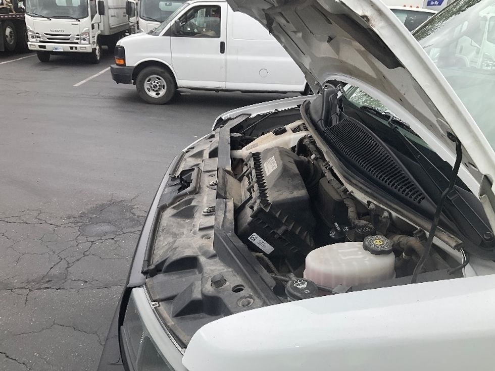 Light Duty Box Truck-Light and Medium Duty Trucks-GMC-2022-Savana G33903-Kent-WA-64,570\n\t\tmiles-$ 33,000 - Image 24