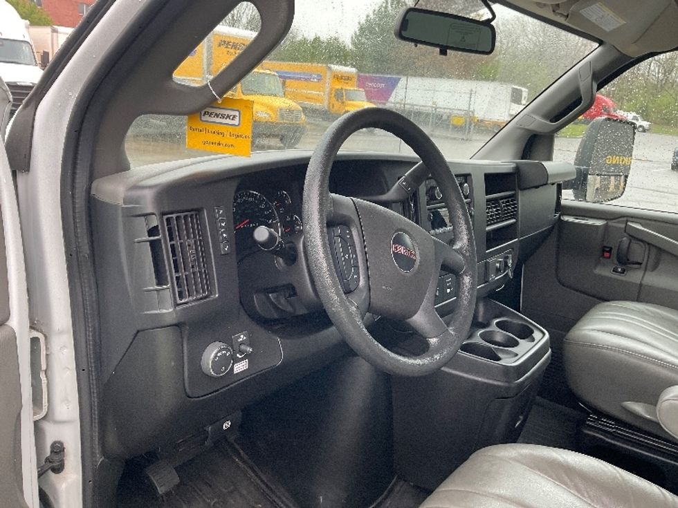 Light Duty Box Truck-Light and Medium Duty Trucks-GMC-2022-Savana G33903-King Of Prussia-PA-20,651\n\t\tmiles-$ 43,500 - Image 17