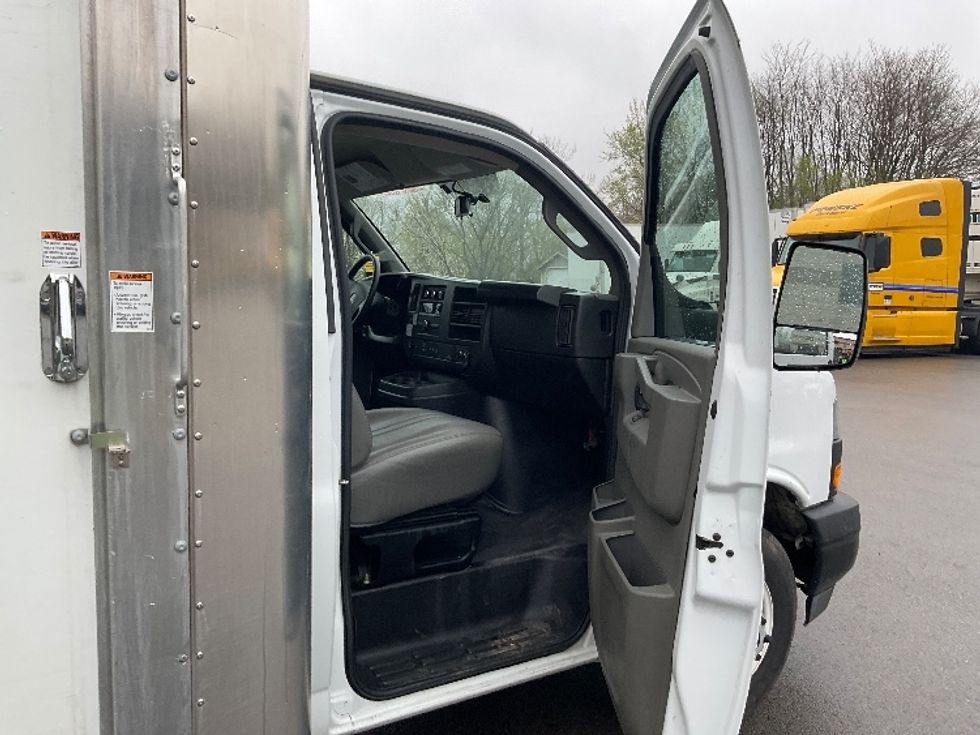 Light Duty Box Truck-Light and Medium Duty Trucks-GMC-2022-Savana G33903-King Of Prussia-PA-20,651\n\t\tmiles-$ 43,500 - Image 20