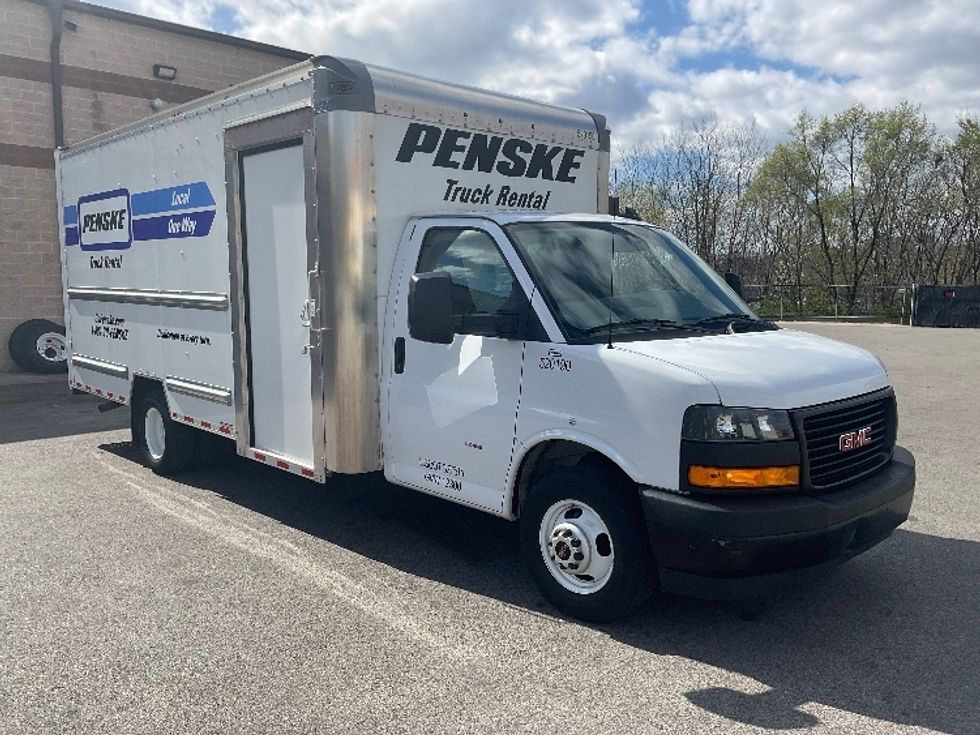 Light Duty Box Truck-Light and Medium Duty Trucks-GMC-2022-Savana G33903-King Of Prussia-PA-29,072\n\t\tmiles-$ 42,500 - Image 1