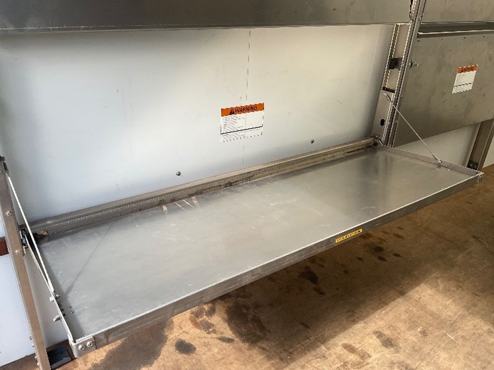 Light Duty Box Truck-Light and Medium Duty Trucks-GMC-2022-Savana G33903-King Of Prussia-PA-29,072\n\t\tmiles-$ 42,500 - Image 25