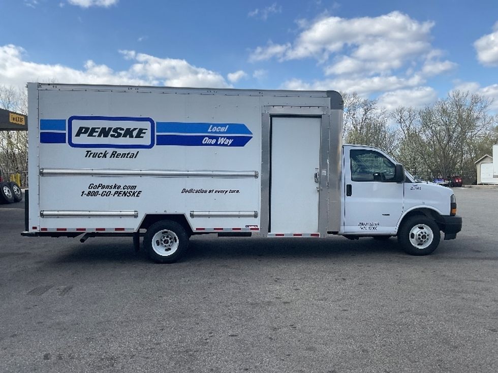 Light Duty Box Truck-Light and Medium Duty Trucks-GMC-2022-Savana G33903-King Of Prussia-PA-31,152\n\t\tmiles-$ 42,250 - Image 15