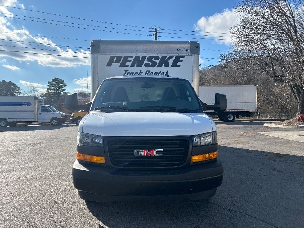 Light Duty Box Truck-Light and Medium Duty Trucks-GMC-2022-Savana G33903-Knoxville-TN-24,180\n\t\tmiles-$ 51,500 - Image 2