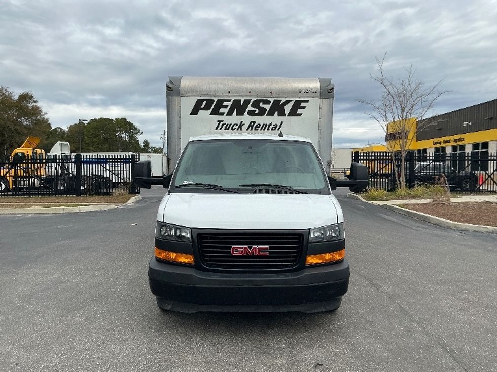 Light Duty Box Truck-Light and Medium Duty Trucks-GMC-2022-Savana G33903-Knoxville-TN-48,028\n\t\tmiles-$ 45,500 - Image 2