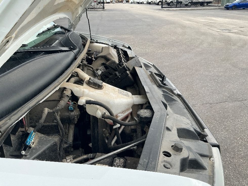 Light Duty Box Truck-Light and Medium Duty Trucks-GMC-2022-Savana G33903-Knoxville-TN-48,028\n\t\tmiles-$ 45,500 - Image 20