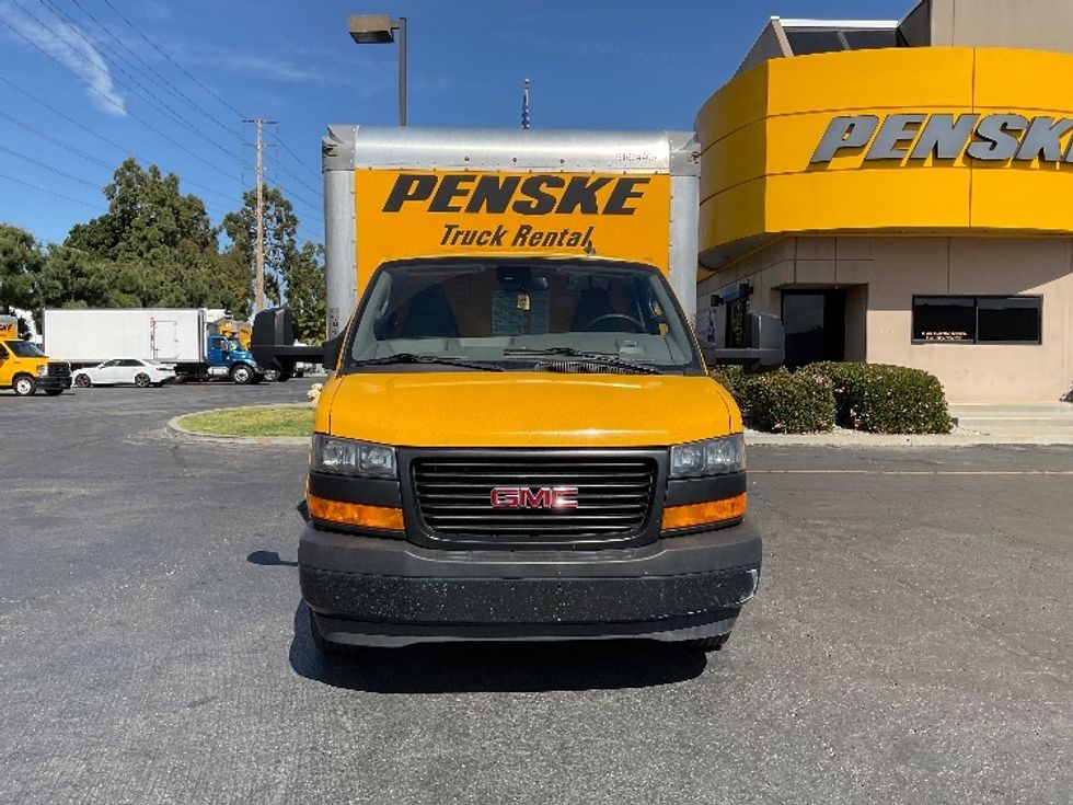 Light Duty Box Truck-Light and Medium Duty Trucks-GMC-2022-Savana G33903-La Mirada-CA-101,879\n\t\tmiles-$ 29,250 - Image 2