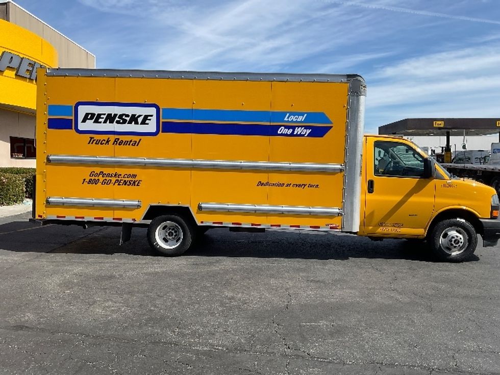 Light Duty Box Truck-Light and Medium Duty Trucks-GMC-2022-Savana G33903-La Mirada-CA-103,865\n\t\tmiles-$ 29,000 - Image 15