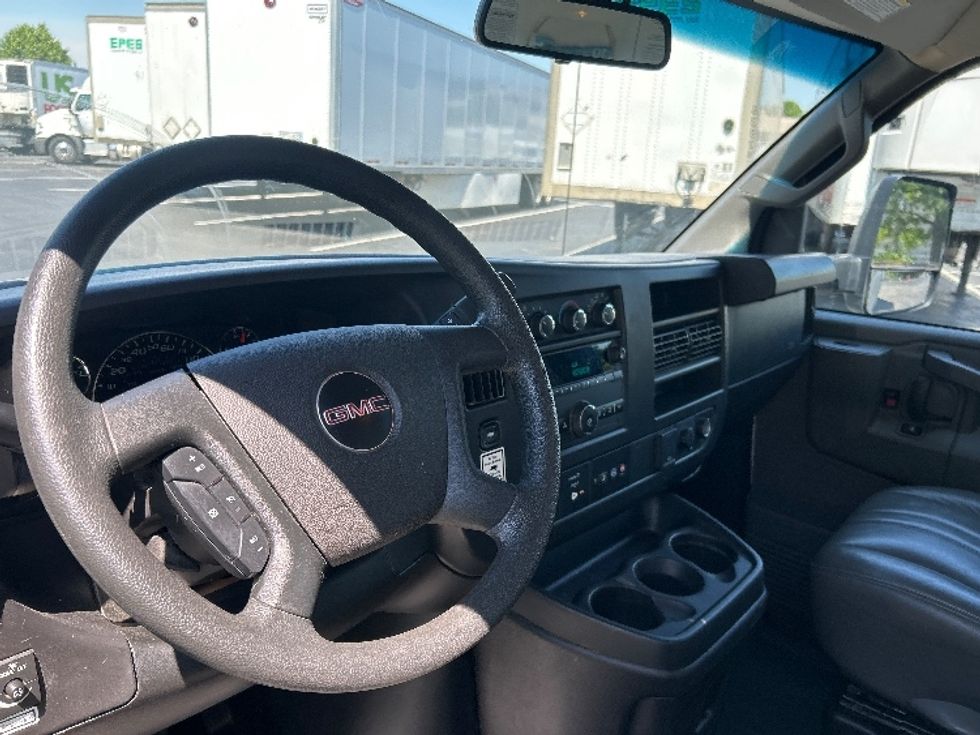 Light Duty Box Truck-Light and Medium Duty Trucks-GMC-2022-Savana G33903-La Porte-IN-104,888\n\t\tmiles-$ 30,000 - Image 17