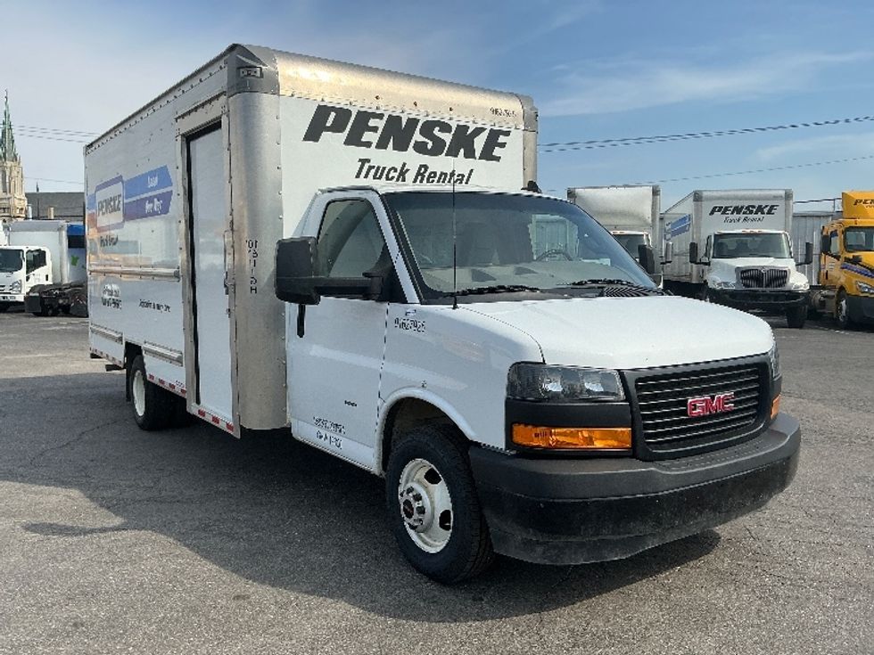 Light Duty Box Truck-Light and Medium Duty Trucks-GMC-2022-Savana G33903-La Porte-IN-71,802\n\t\tmiles-$ 37,250 - Image 1
