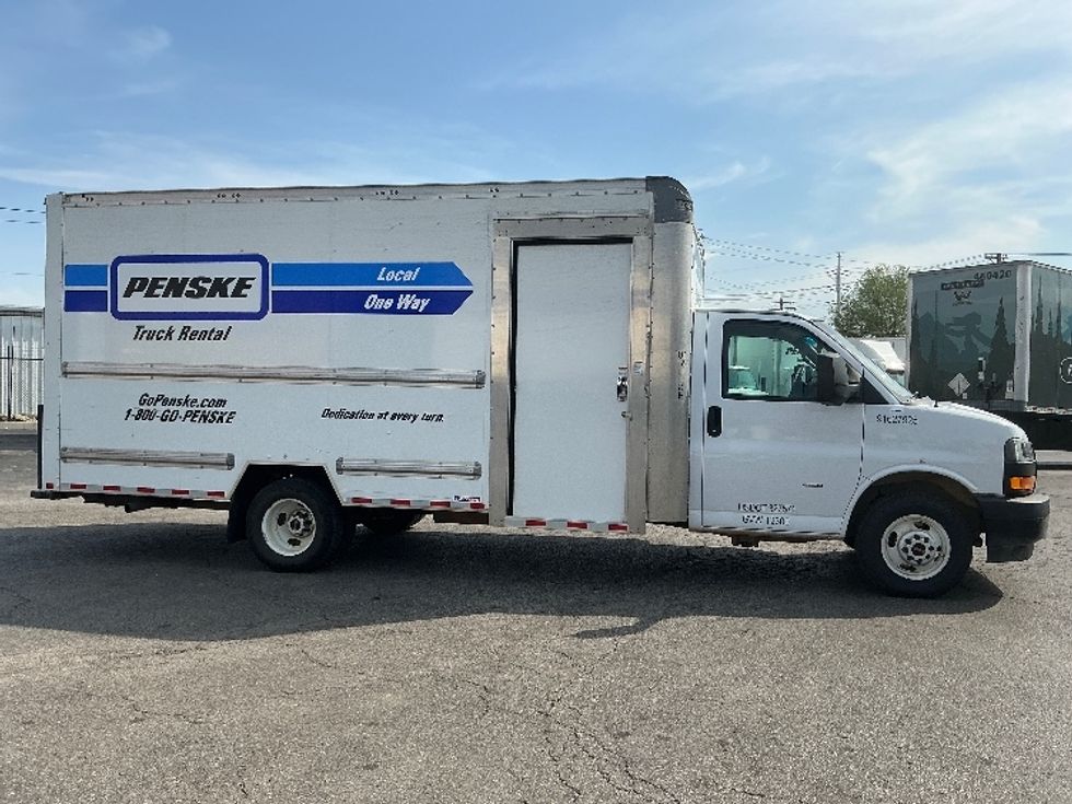 Light Duty Box Truck-Light and Medium Duty Trucks-GMC-2022-Savana G33903-La Porte-IN-71,802\n\t\tmiles-$ 37,250 - Image 15