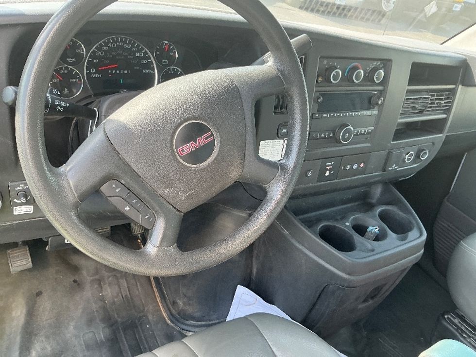 Light Duty Box Truck-Light and Medium Duty Trucks-GMC-2022-Savana G33903-La Porte-IN-71,802\n\t\tmiles-$ 37,250 - Image 18