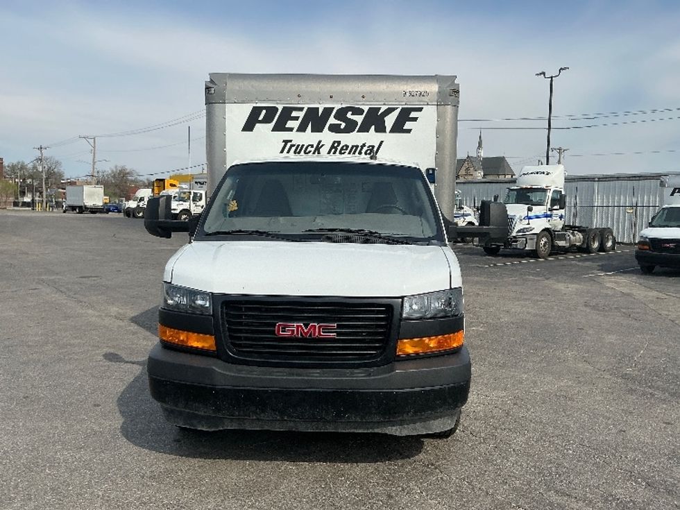 Light Duty Box Truck-Light and Medium Duty Trucks-GMC-2022-Savana G33903-La Porte-IN-71,802\n\t\tmiles-$ 37,250 - Image 2