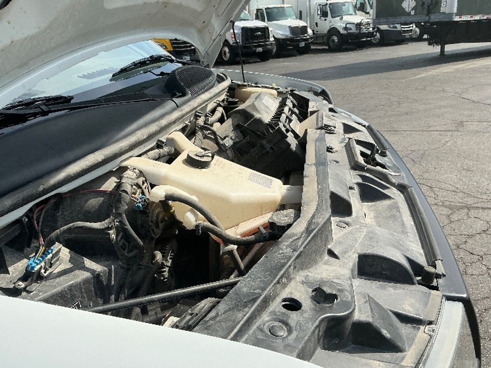 Light Duty Box Truck-Light and Medium Duty Trucks-GMC-2022-Savana G33903-La Porte-IN-71,802\n\t\tmiles-$ 37,250 - Image 23