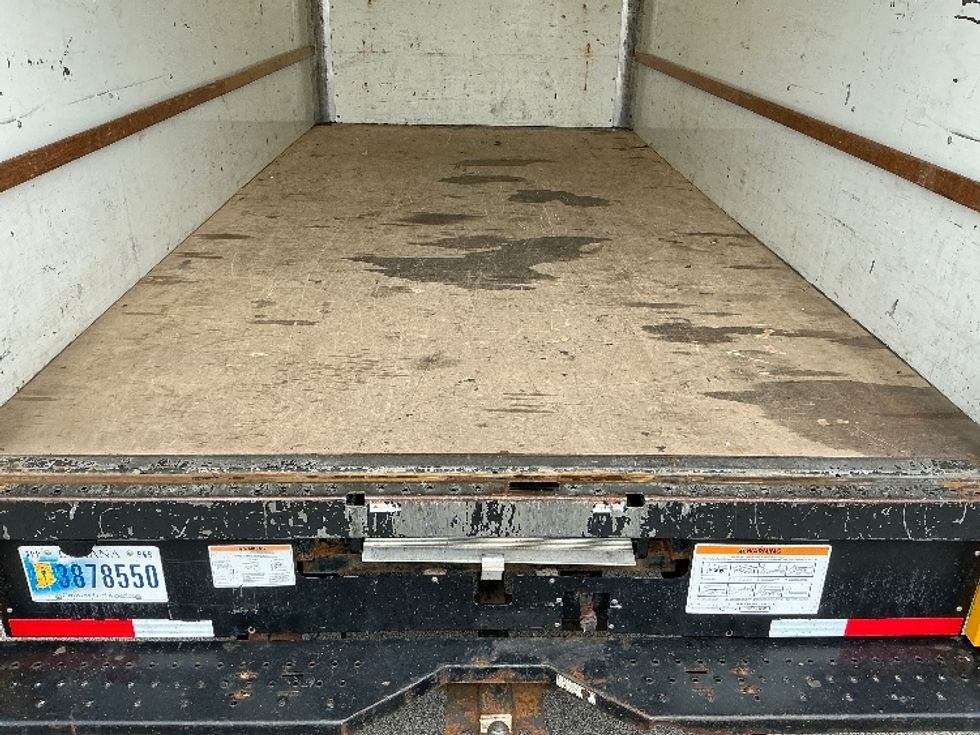 Light Duty Box Truck-Light and Medium Duty Trucks-GMC-2022-Savana G33903-La Porte-IN-82,526\n\t\tmiles-$ 28,000 - Image 10