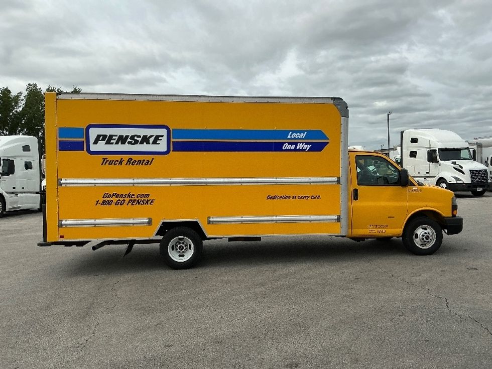 Light Duty Box Truck-Light and Medium Duty Trucks-GMC-2022-Savana G33903-La Porte-IN-82,526\n\t\tmiles-$ 28,000 - Image 15