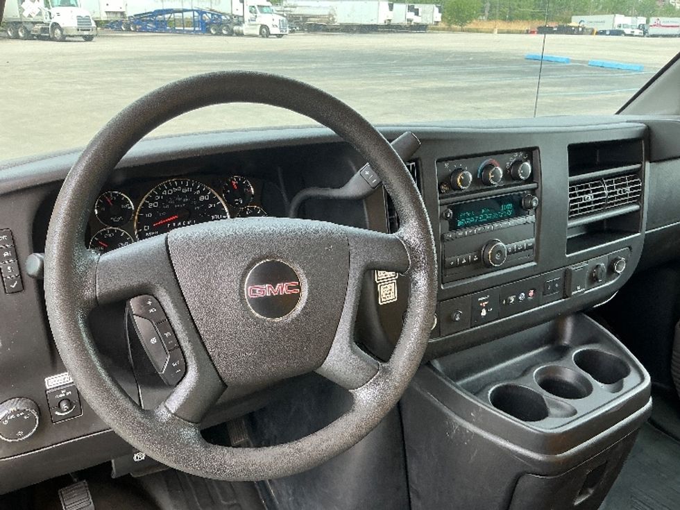 Light Duty Box Truck-Light and Medium Duty Trucks-GMC-2022-Savana G33903-La Porte-IN-82,526\n\t\tmiles-$ 28,000 - Image 18
