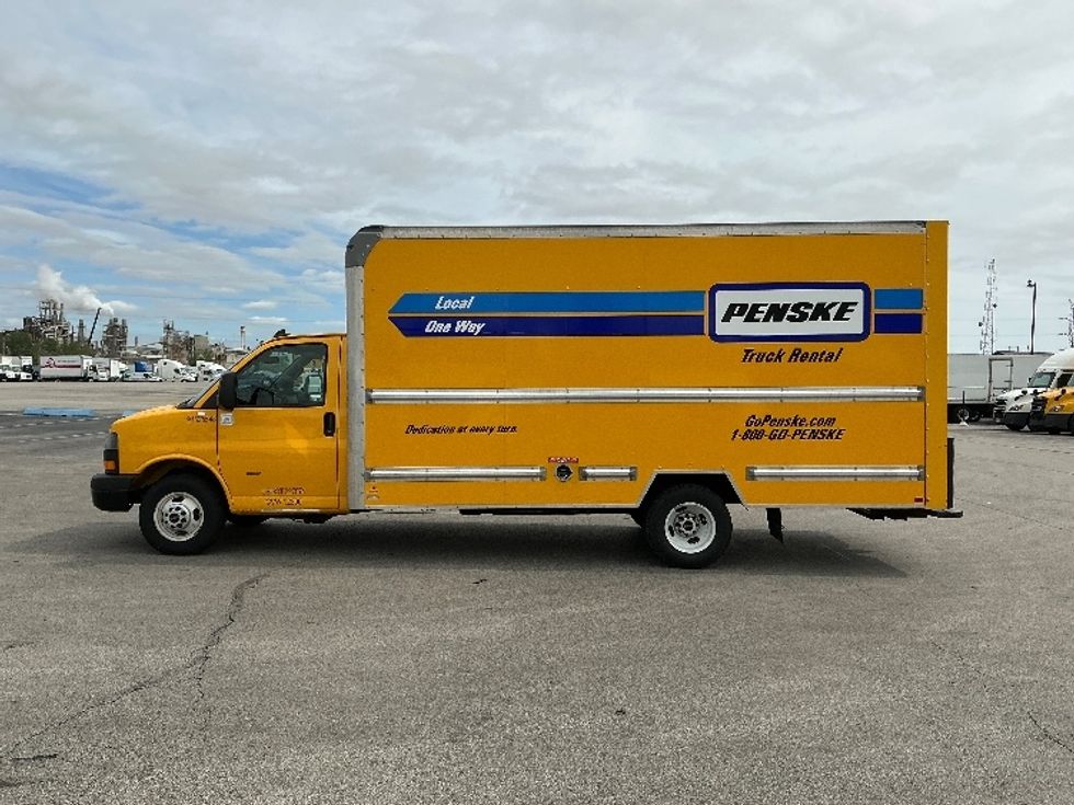 Light Duty Box Truck-Light and Medium Duty Trucks-GMC-2022-Savana G33903-La Porte-IN-82,526\n\t\tmiles-$ 28,000 - Image 4