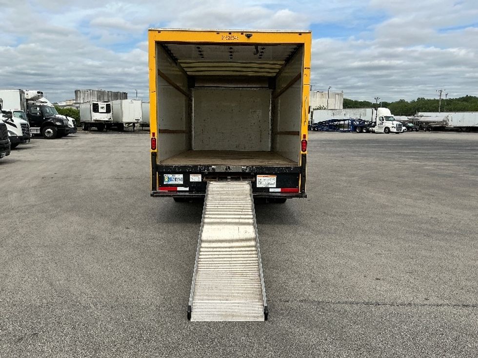 Light Duty Box Truck-Light and Medium Duty Trucks-GMC-2022-Savana G33903-La Porte-IN-82,526\n\t\tmiles-$ 28,000 - Image 9