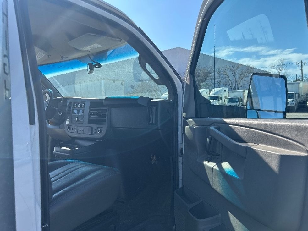 Light Duty Box Truck-Light and Medium Duty Trucks-GMC-2022-Savana G33903-La Porte-IN-85,949\n\t\tmiles-$ 36,500 - Image 20