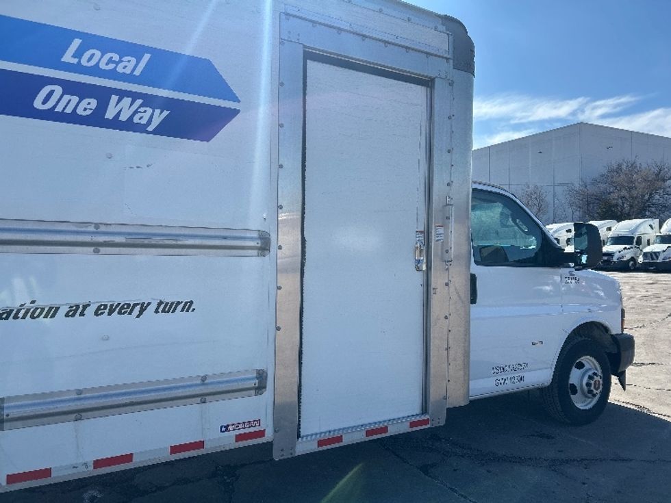 Light Duty Box Truck-Light and Medium Duty Trucks-GMC-2022-Savana G33903-La Porte-IN-85,949\n\t\tmiles-$ 36,500 - Image 26