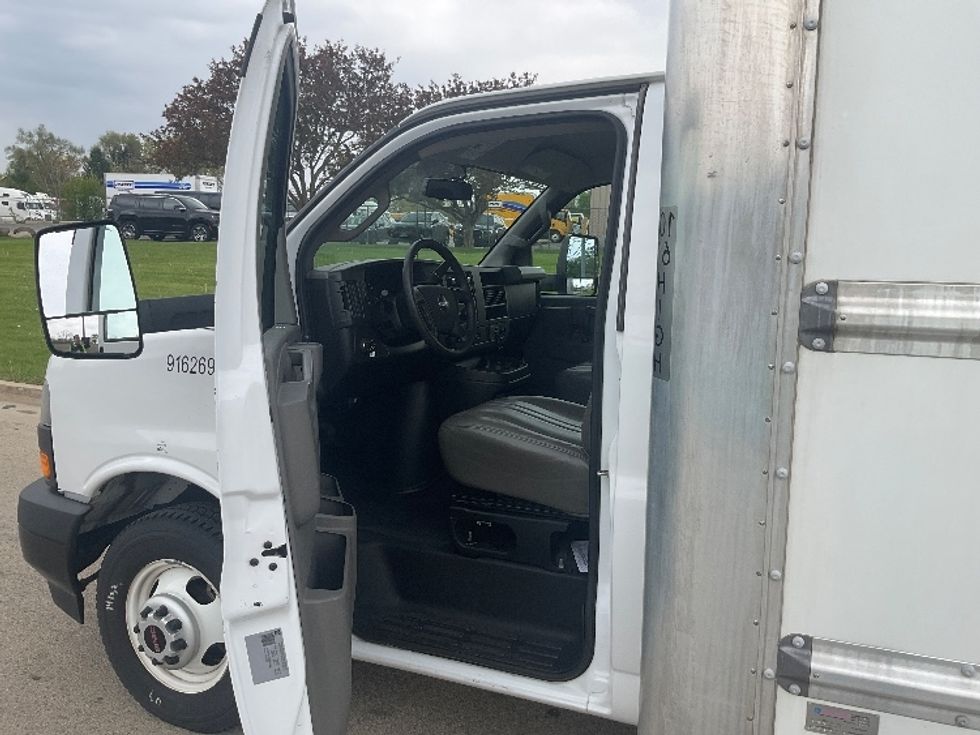 Light Duty Box Truck-Light and Medium Duty Trucks-GMC-2022-Savana G33903-La Porte-IN-92,795\n\t\tmiles-$ 30,250 - Image 16