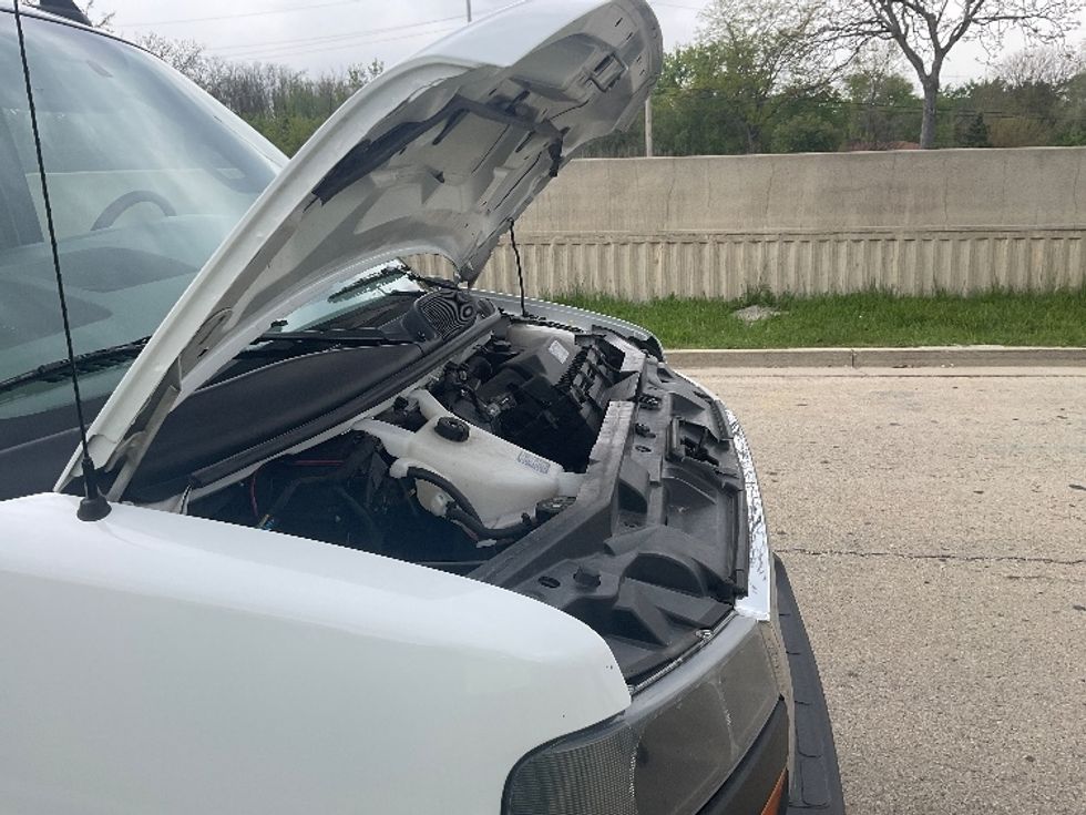 Light Duty Box Truck-Light and Medium Duty Trucks-GMC-2022-Savana G33903-La Porte-IN-92,795\n\t\tmiles-$ 30,250 - Image 23