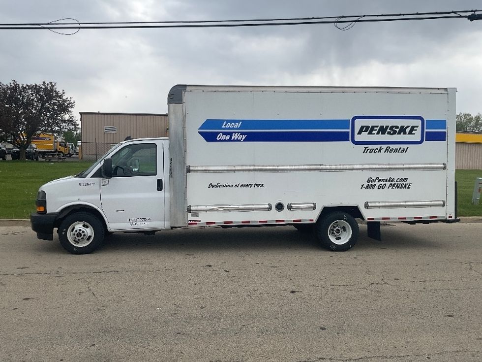 Light Duty Box Truck-Light and Medium Duty Trucks-GMC-2022-Savana G33903-La Porte-IN-92,795\n\t\tmiles-$ 30,250 - Image 4