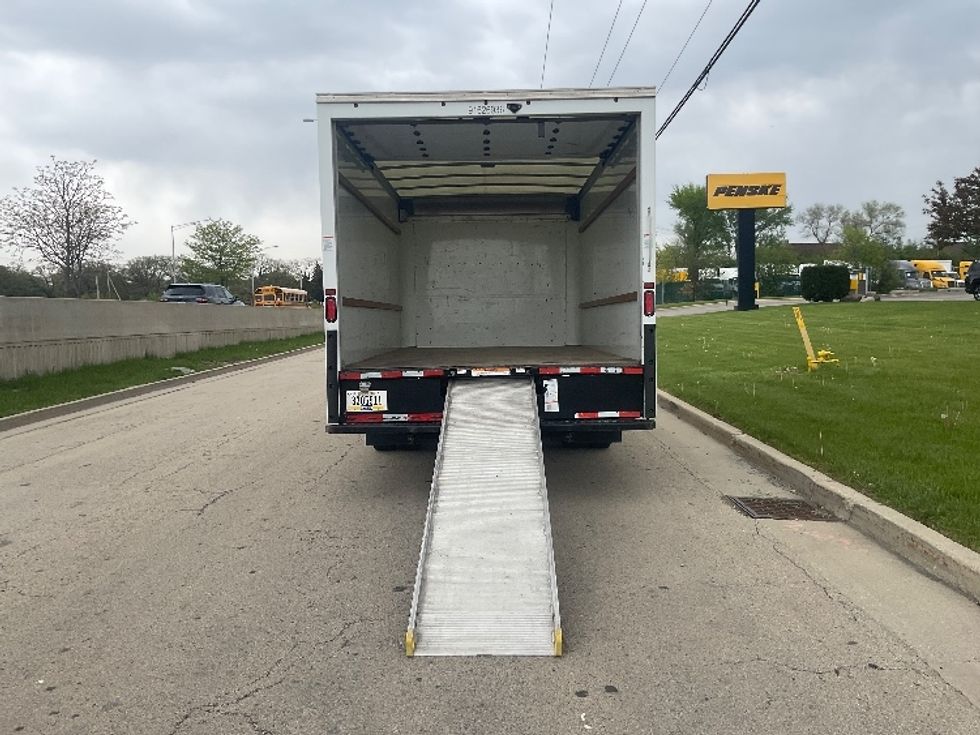 Light Duty Box Truck-Light and Medium Duty Trucks-GMC-2022-Savana G33903-La Porte-IN-92,795\n\t\tmiles-$ 30,250 - Image 9