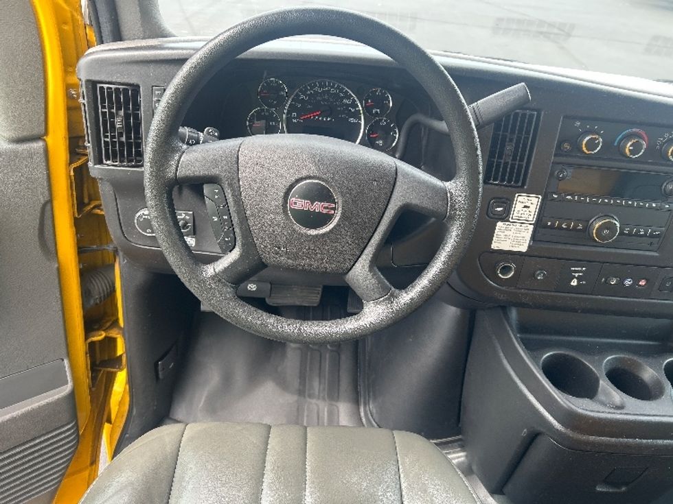 Light Duty Box Truck-Light and Medium Duty Trucks-GMC-2022-Savana G33903-La Porte-IN-99,691\n\t\tmiles-$ 27,500 - Image 17