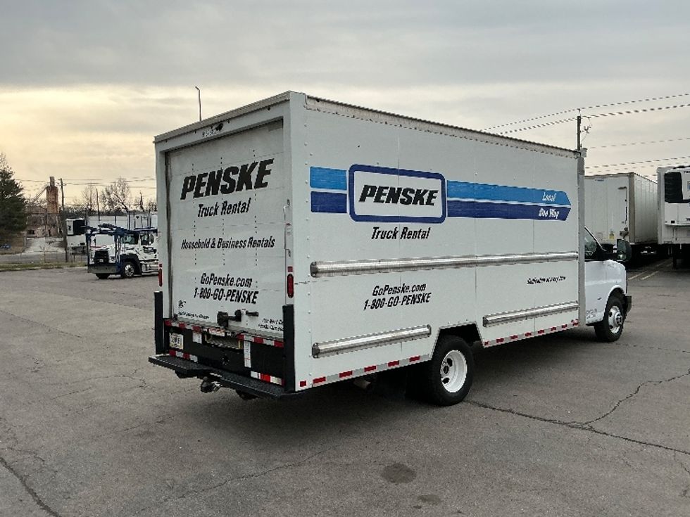 Light Duty Box Truck-Light and Medium Duty Trucks-GMC-2022-Savana G33903-La Vergne-TN-92,098\n\t\tmiles-$ 34,250 - Image 12