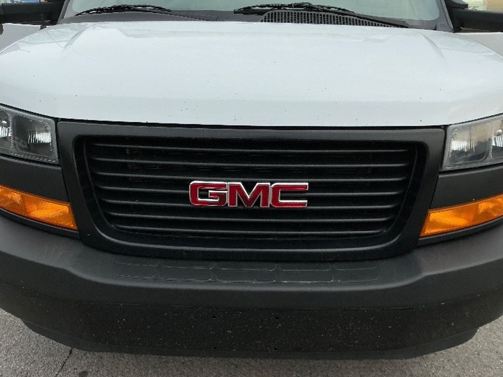 Light Duty Box Truck-Light and Medium Duty Trucks-GMC-2022-Savana G33903-La Vergne-TN-92,098\n\t\tmiles-$ 34,250 - Image 25