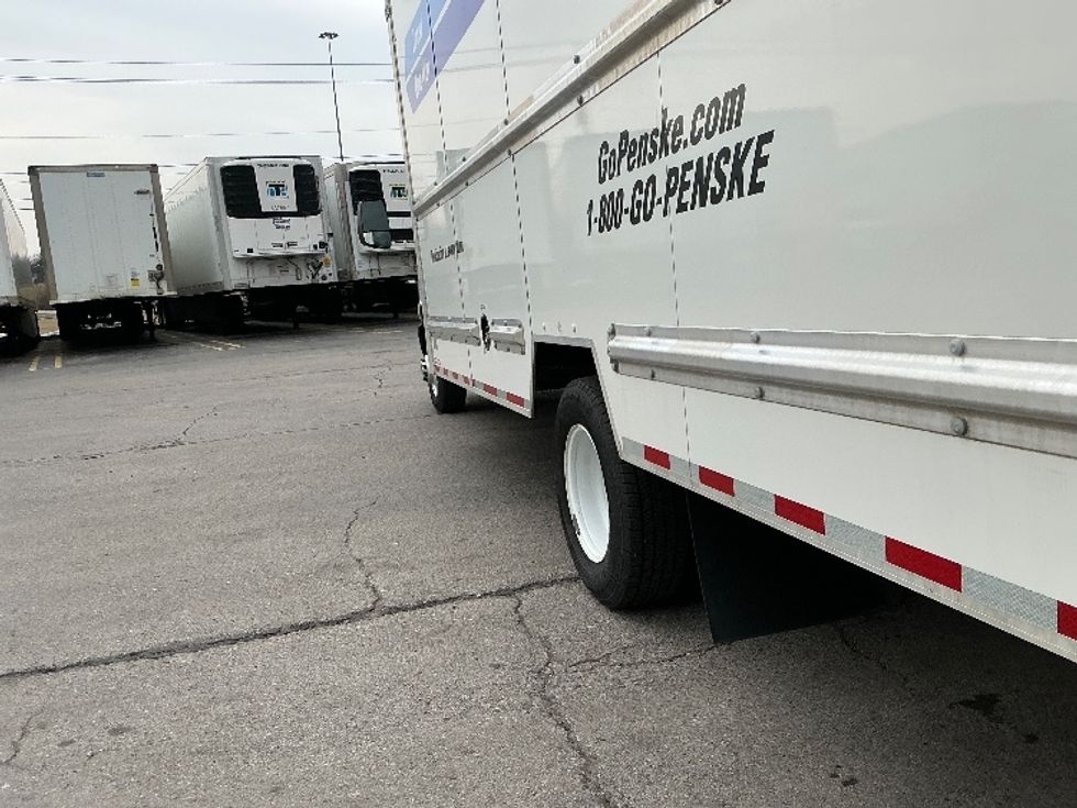 Light Duty Box Truck-Light and Medium Duty Trucks-GMC-2022-Savana G33903-La Vergne-TN-92,098\n\t\tmiles-$ 34,250 - Image 4