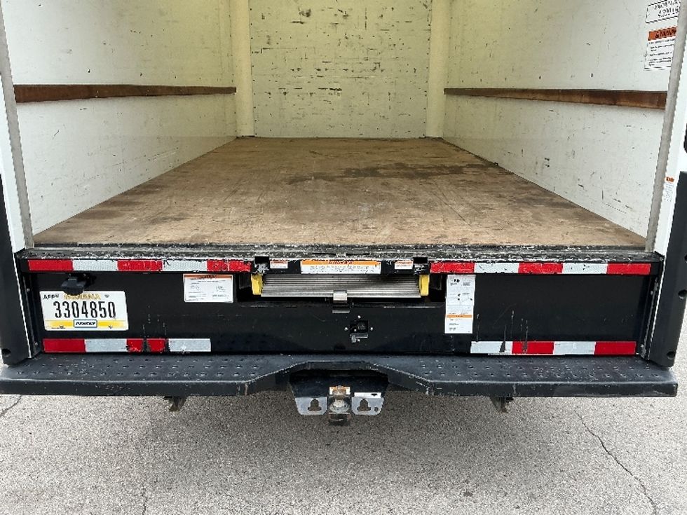Light Duty Box Truck-Light and Medium Duty Trucks-GMC-2022-Savana G33903-La Vergne-TN-92,098\n\t\tmiles-$ 34,250 - Image 9