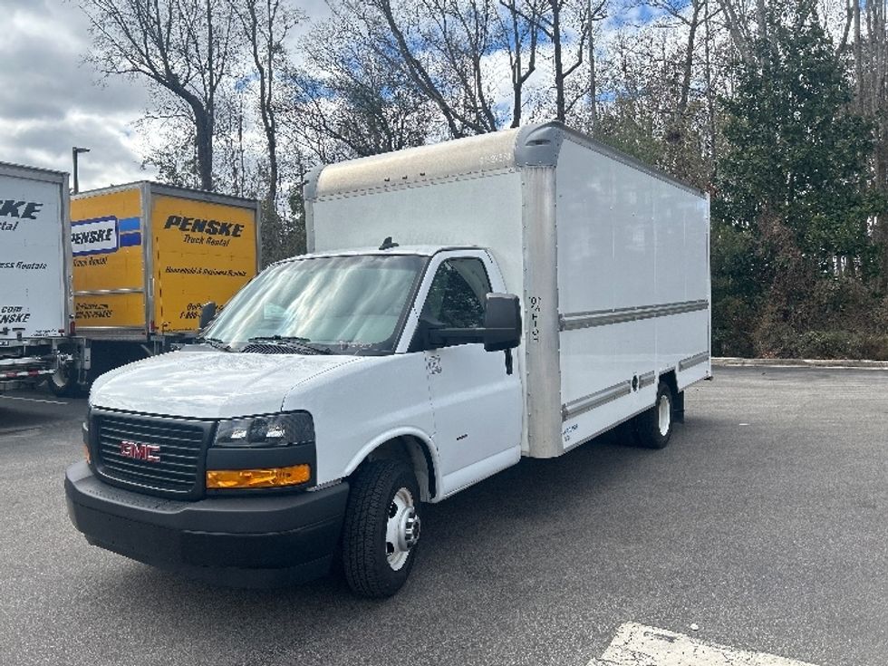 Light Duty Box Truck-Light and Medium Duty Trucks-GMC-2022-Savana G33903-Ladson-SC-48,230\n\t\tmiles-$ 40,000 - Image 3