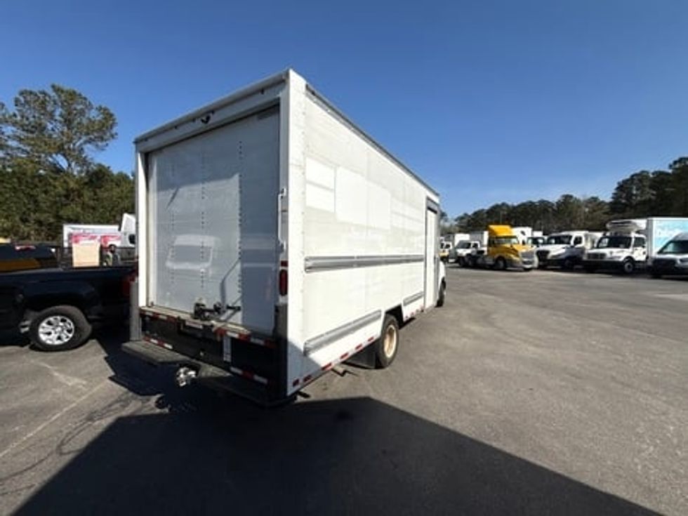 Light Duty Box Truck-Light and Medium Duty Trucks-GMC-2022-Savana G33903-Ladson-SC-51,529\n\t\tmiles-$ 32,000 - Image 7