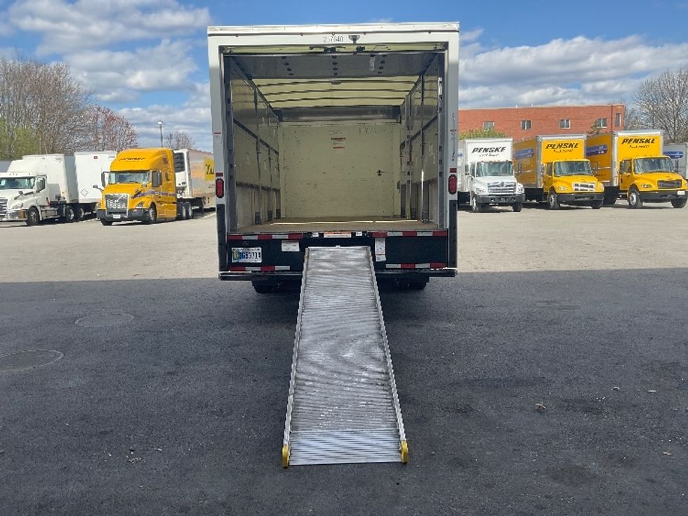 Light Duty Box Truck-Light and Medium Duty Trucks-GMC-2022-Savana G33903-Ladson-SC-51,529\n\t\tmiles-$ 32,000 - Image 9