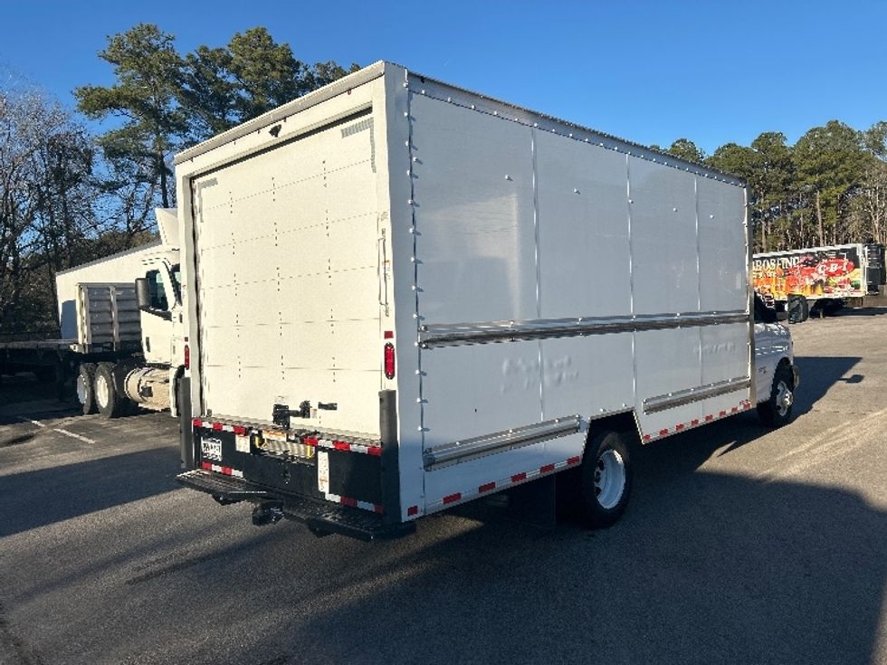 Light Duty Box Truck-Light and Medium Duty Trucks-GMC-2022-Savana G33903-Ladson-SC-63,064\n\t\tmiles-$ 38,250 - Image 13