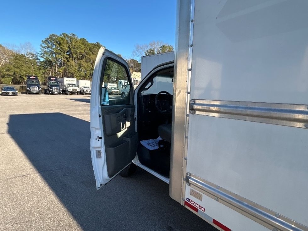 Light Duty Box Truck-Light and Medium Duty Trucks-GMC-2022-Savana G33903-Ladson-SC-63,064\n\t\tmiles-$ 38,250 - Image 20