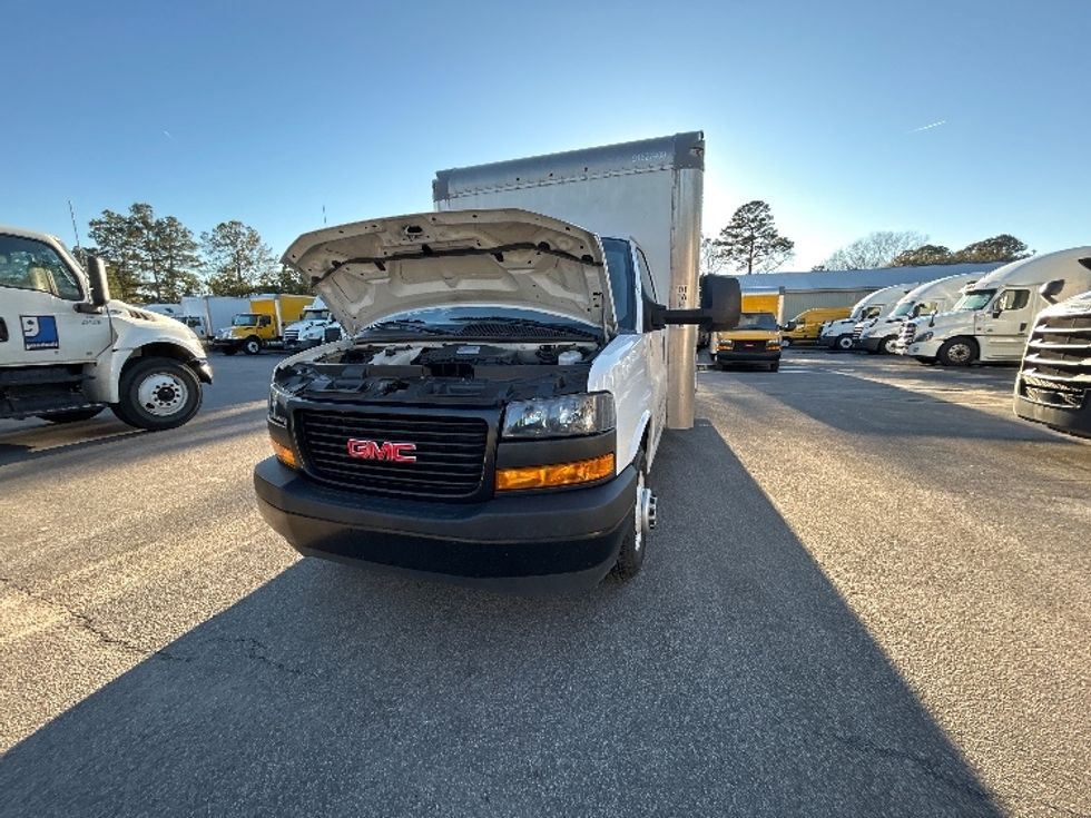 Light Duty Box Truck-Light and Medium Duty Trucks-GMC-2022-Savana G33903-Ladson-SC-63,064\n\t\tmiles-$ 38,250 - Image 31