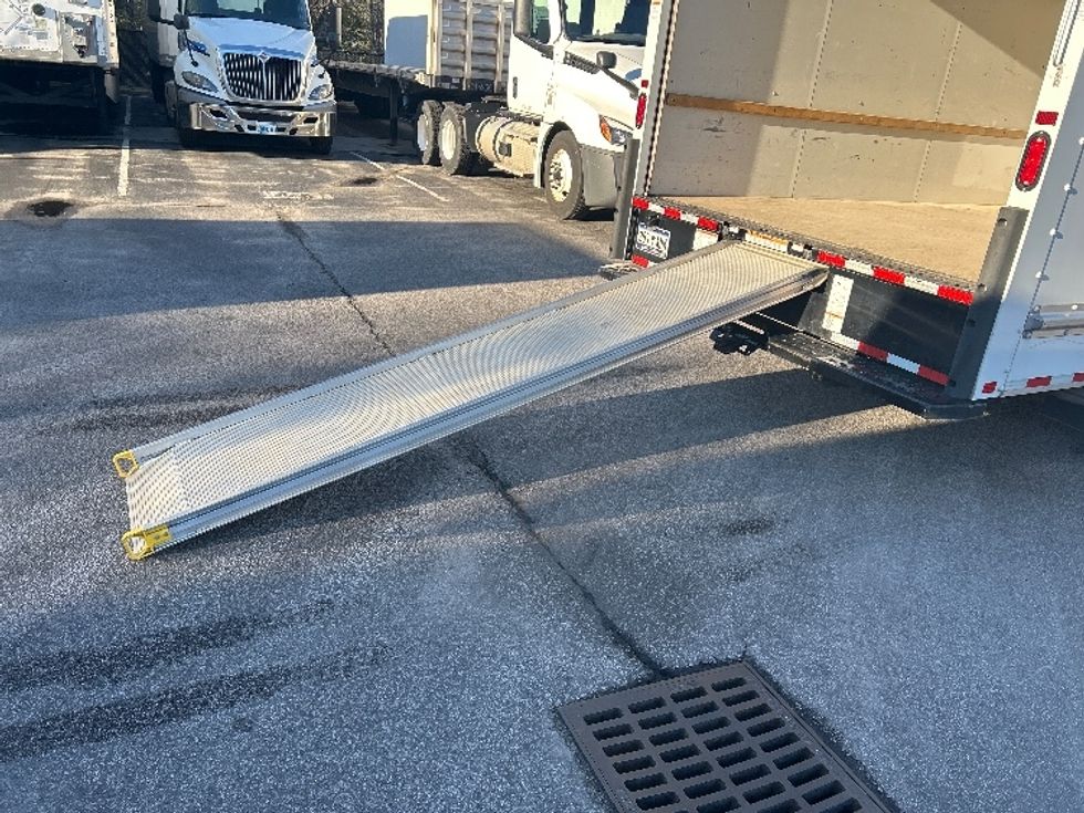 Light Duty Box Truck-Light and Medium Duty Trucks-GMC-2022-Savana G33903-Ladson-SC-63,064\n\t\tmiles-$ 38,250 - Image 9