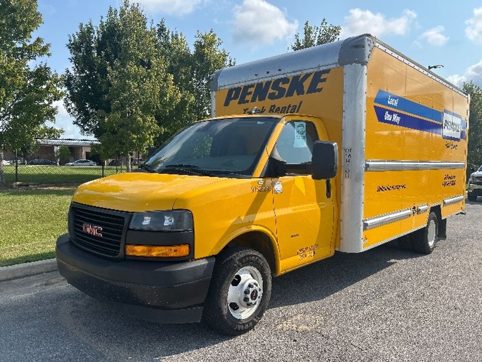 Light Duty Box Truck-Light and Medium Duty Trucks-GMC-2022-Savana G33903-Lafayette-LA-132,182\n\t\tmiles-$ 22,000 - Image 1